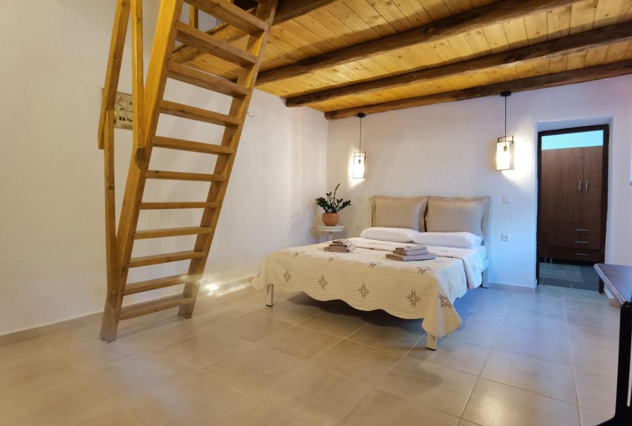 Elaion Thea-Nies Villa Sourpi ภายนอก รูปภาพ