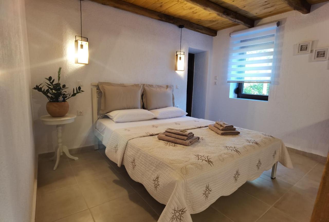 Elaion Thea-Nies Villa Sourpi ภายนอก รูปภาพ